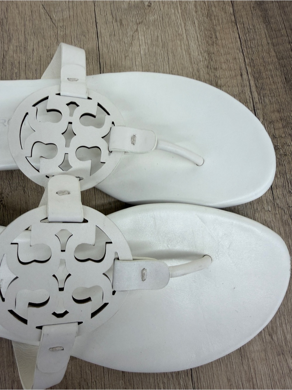 Tory Burch White Logo Miller Thong Sandals - Picture 2 of 7